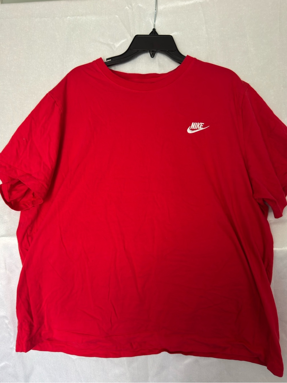 Nike Men’s Bright Red Short-Sleeve T-Shirt with White Logo